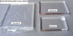 Base metacrilato rectangular 75x50x10 mm.
