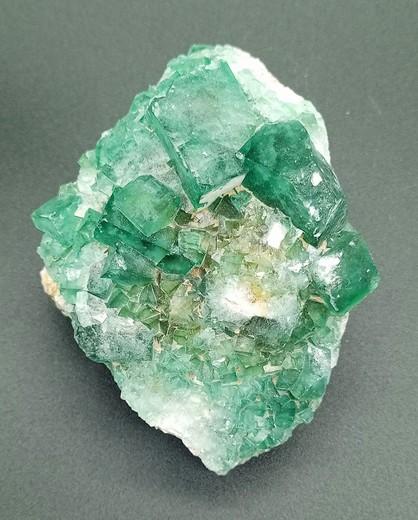 Fluorita Verde con Cristales