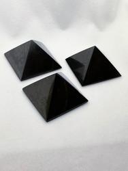 Pirámide de Shungite "M"