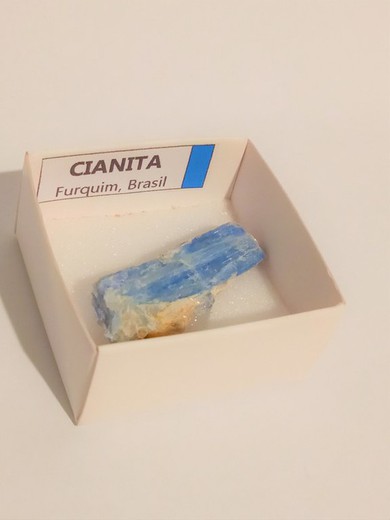 Minerales en cajita de 4x4. Serie azul. — litosphera