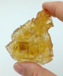 Agrupación de cristales de Fluorita amarilla