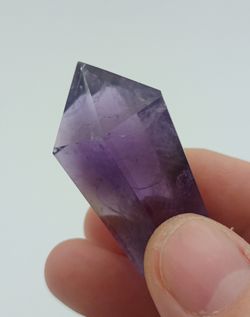 Ametrino biterminado con fantasma