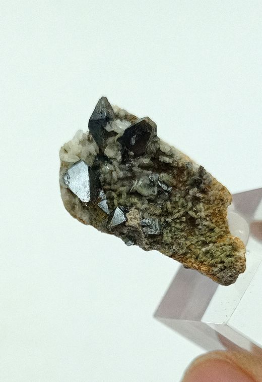 Anatasa cristales en matriz
