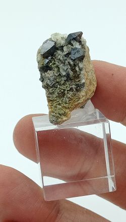 Anatasa cristales en matriz