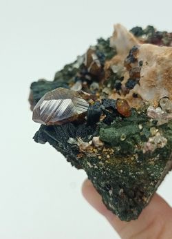 Andradita con Hedenbergita