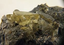 Anglesita cristales color amarillo