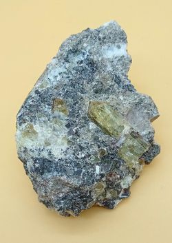 Apatito esparraguina