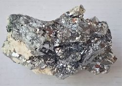 Arsenopirita agrupación de cristales sobre masa