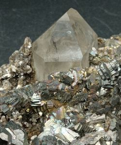Arsenopirita y Cuarzo - Ex colección Folch