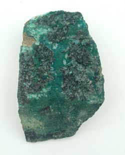 Atacamita grupo de cristales sobre matriz