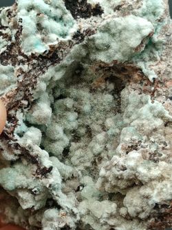 Auricalcita cristales aciculares