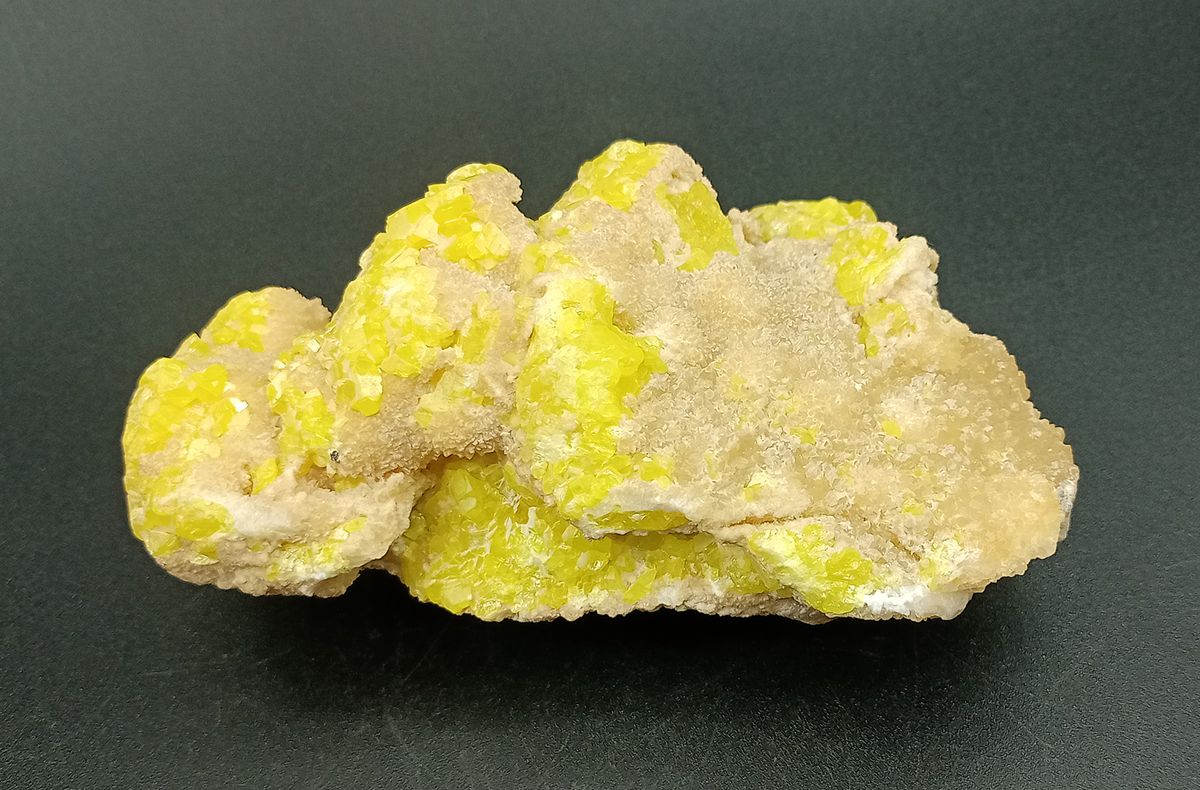 Azufre nativo con calcita