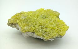 Azufre nativo grupo de cristales