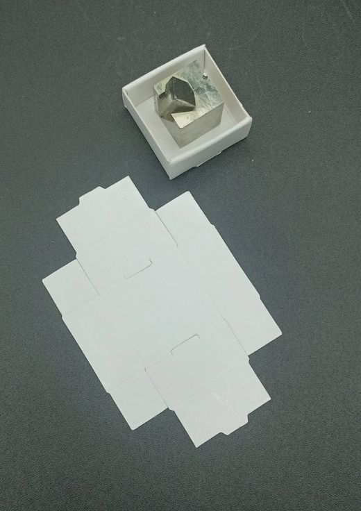 Caja plegable de cartón. 3x3 cm. Pack de 100 unidades