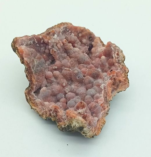 Calcedonia roja globular