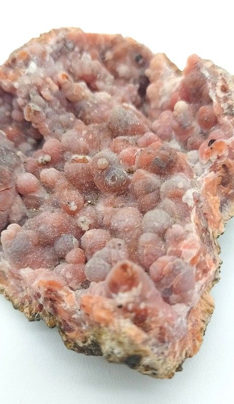 Calcedonia roja globular