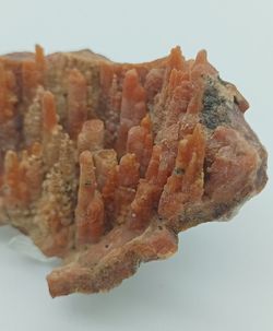 Calcedonia en estalactitas