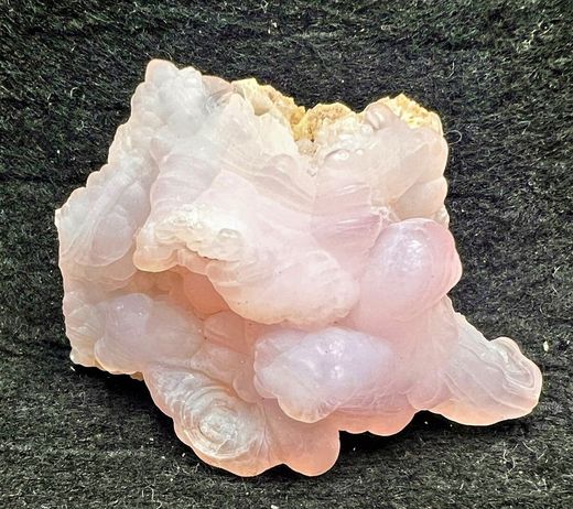 Calcedonia (Agregados globulares color rosa)
