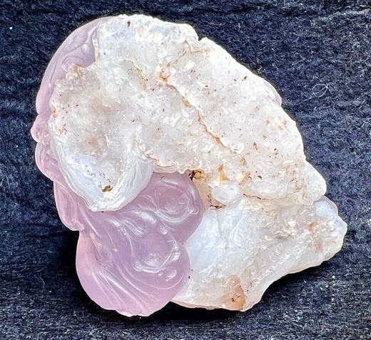 Calcedonia Rosa en agregados globulares