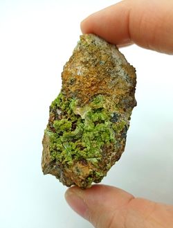 Calcioferrita