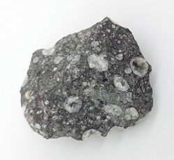 Chabasita (Pequñas geodas en Basalto)