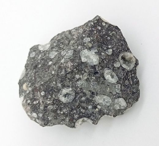 Chabasita (Pequñas geodas en Basalto)