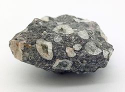 Chabasita (Pequñas geodas en Basalto)