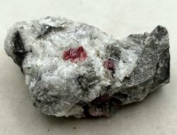 Cinabrio (Cristales en geoda de Dolomita)
