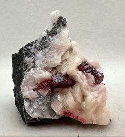 Cinabrio ( Grupo de cristales y Dolomita )