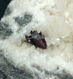 Cinabrio y Dolomita
