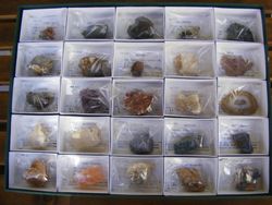 Colecciones 25 minerales estuche de cartón forrado