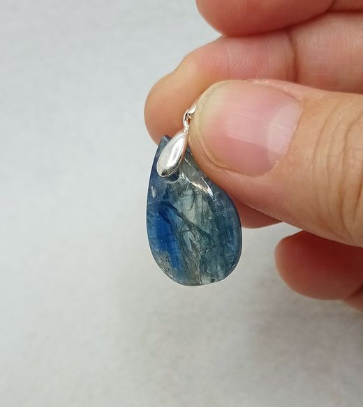 Colgante Cianita azul gota
