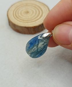 Colgante Cianita azul gota