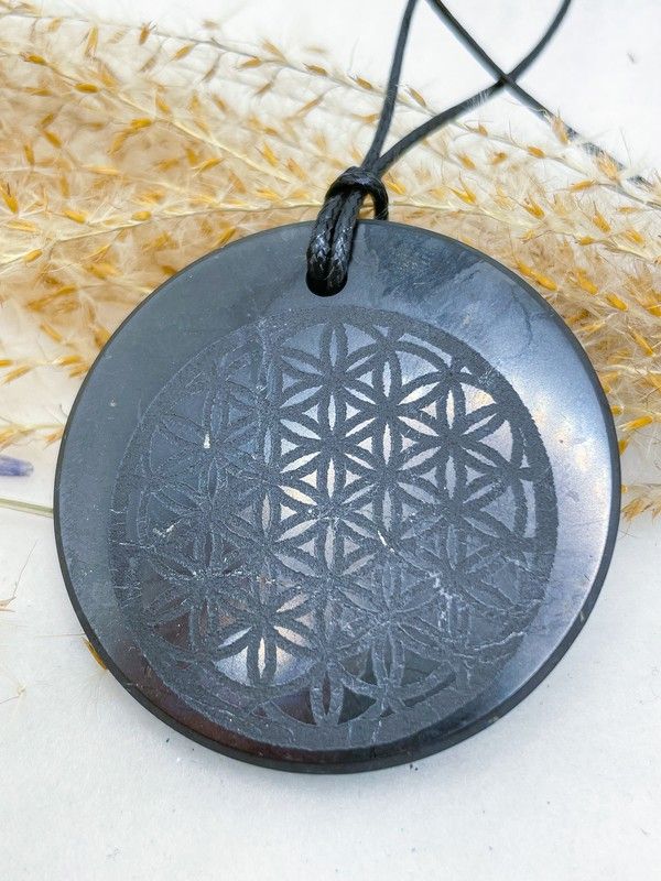 Colgante de Shungite flor de la vida