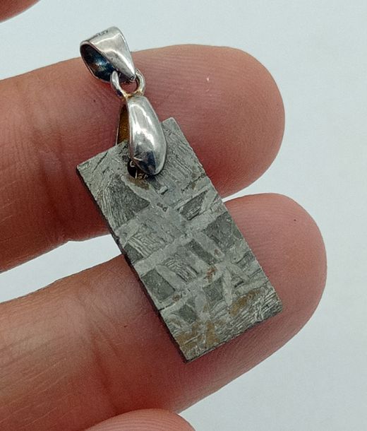 Colgante Meteorito férrico