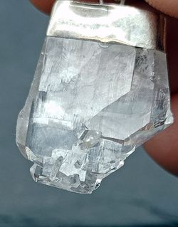 Colgante de Cuarzo "faden" - Ref.1