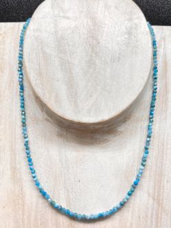 Collar de Apatito azul