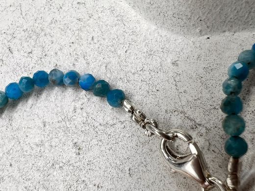 Collar de Apatito azul