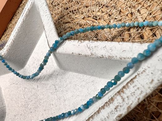 Collar de Apatito azul