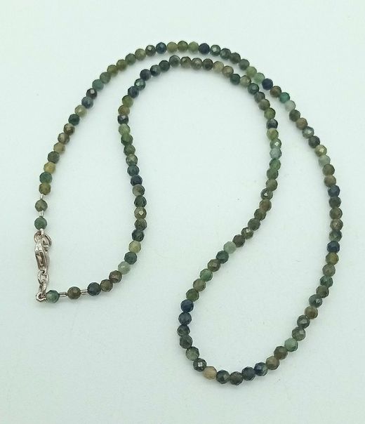 Collar de Turmalina verde