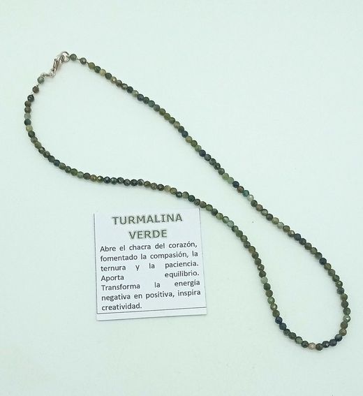 Collar de Turmalina verde