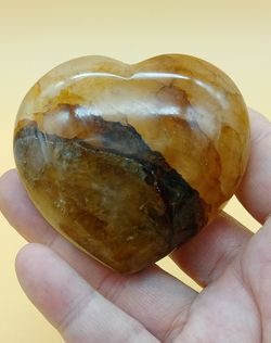 Corazón Cuarzo sanador dorado
