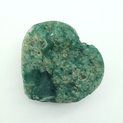 Corazón de Fluorita verde semi pulido