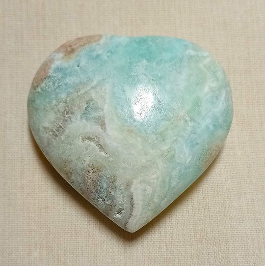Corazón tallado en Aragonito azul