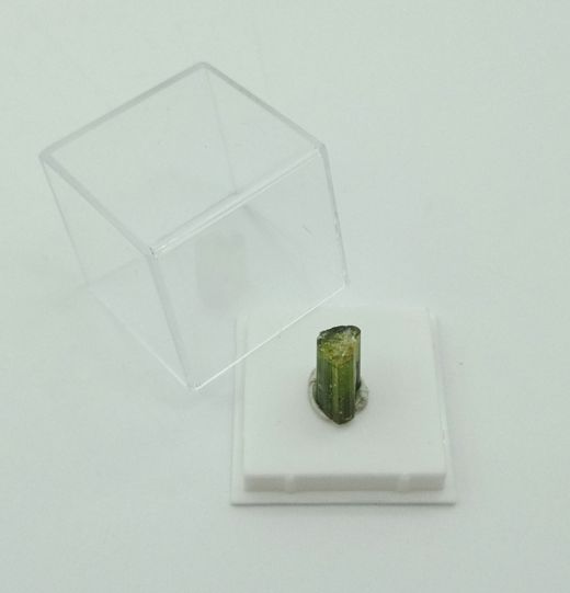 Cristal de Turmalina verde