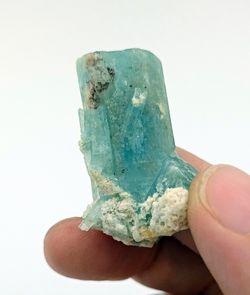 Cristal individual de Aguamarina