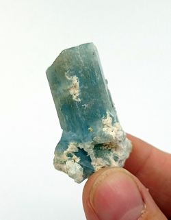 Cristal individual de Aguamarina