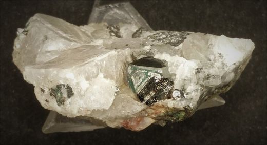 Carrolita (cristales en Calcita)