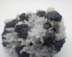 Cuarzo sobre Galena con Manganocalcita