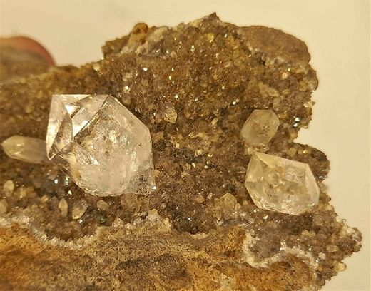 Cuarzo cristales en nódulo de septaria
